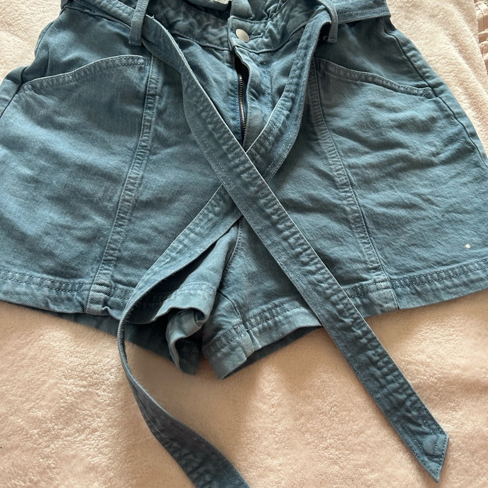 Universal Thread Teal High-Waist Belted Shorts